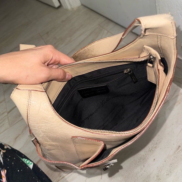 Ferragamo Leather Shoulder Bag - Picture 15 of 16